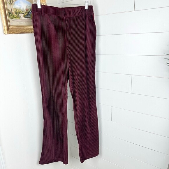 Urban Outfitters Ribbed Velvet Corduroy High Rise Flare Pants Burgundy Size 8 - Picture 1 of 5